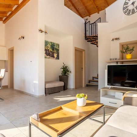 Holiday House Toici Nenadici  Екстериор снимка