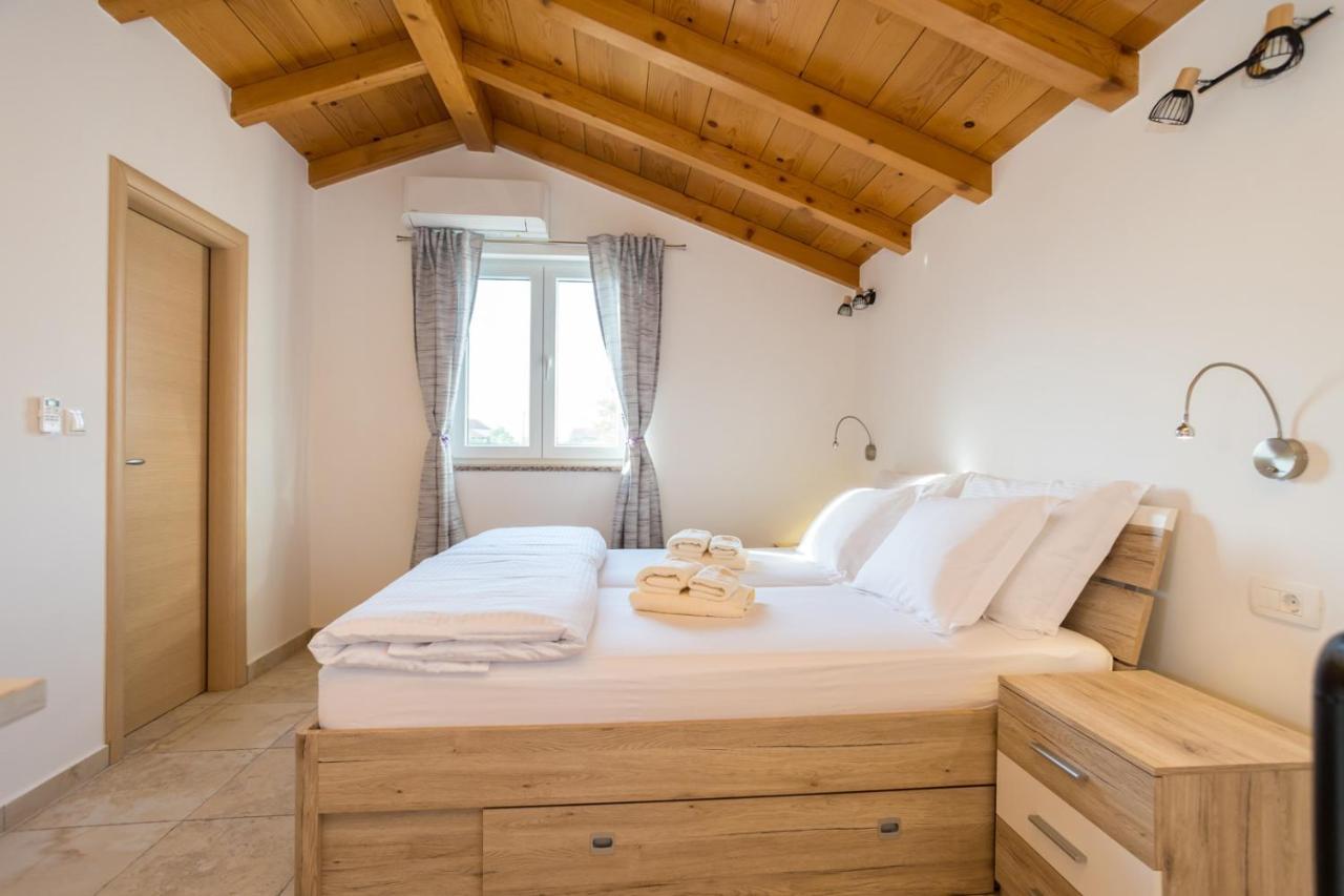 Holiday House Toici Nenadici  Екстериор снимка