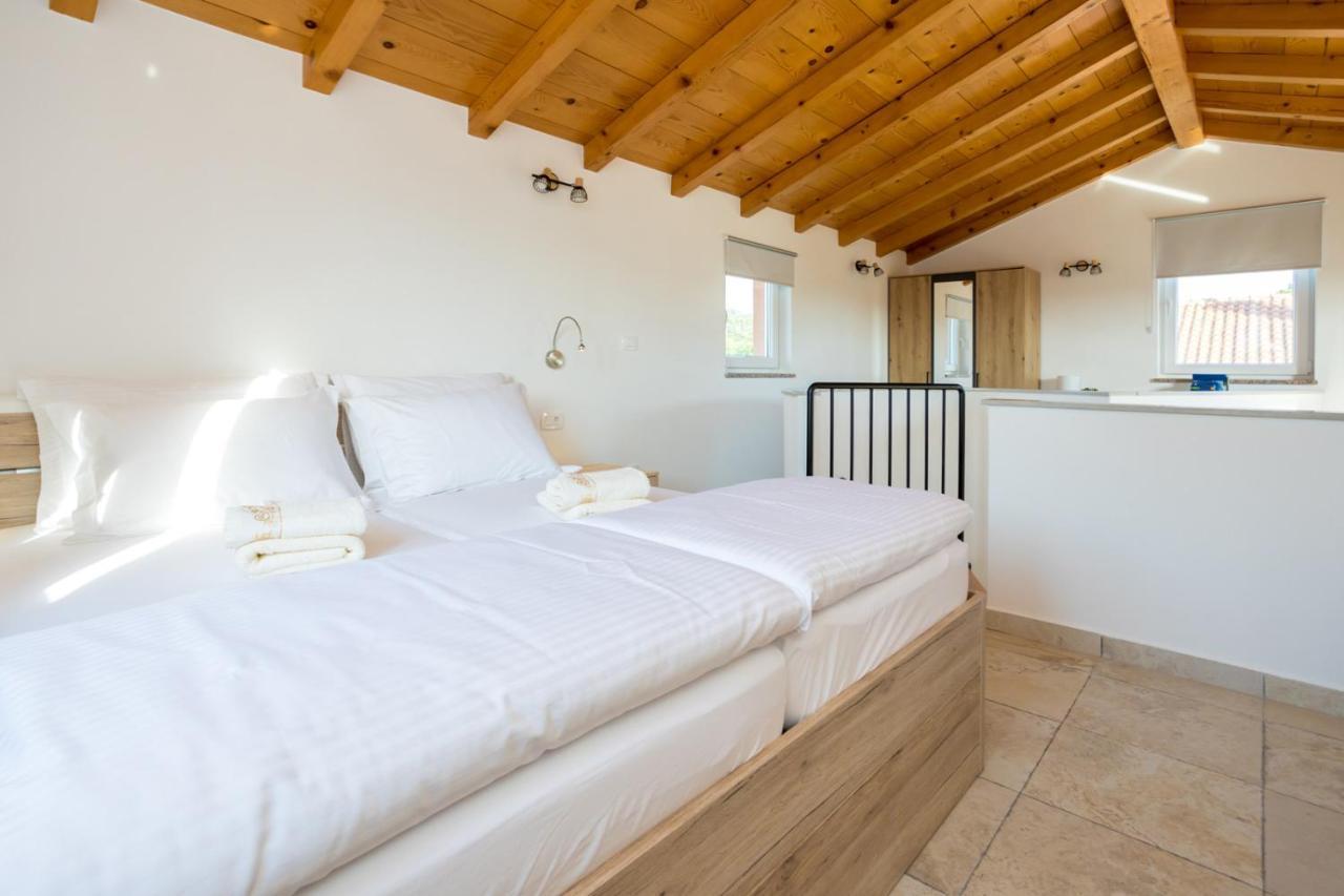 Holiday House Toici Nenadici  Екстериор снимка