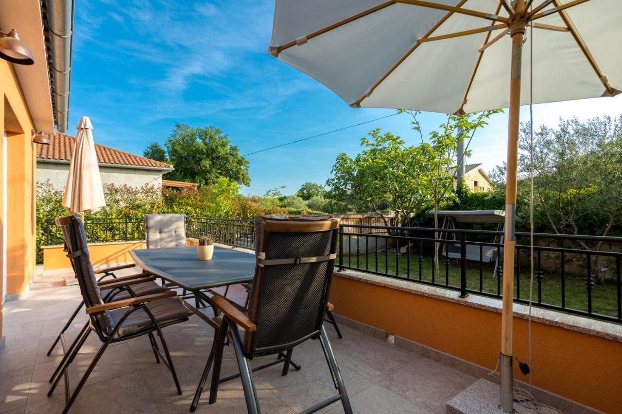 Holiday House Toici Nenadici  Екстериор снимка