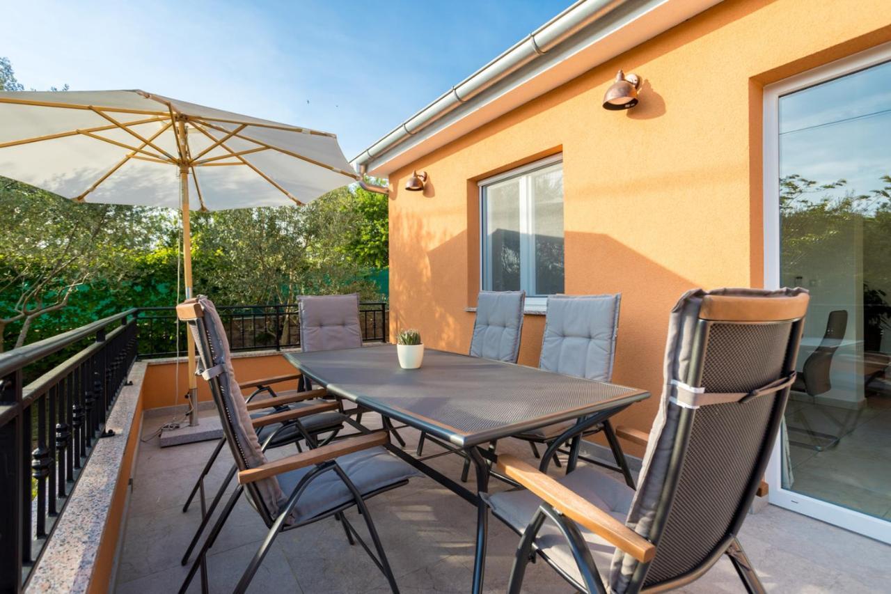 Holiday House Toici Nenadici  Екстериор снимка