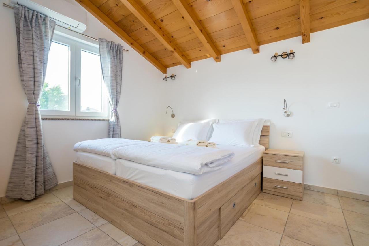 Holiday House Toici Nenadici  Екстериор снимка