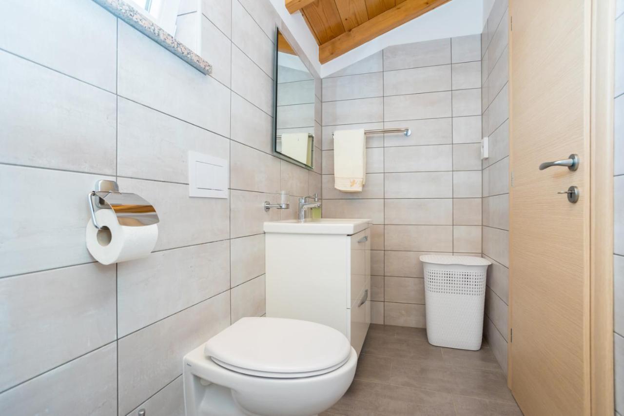 Holiday House Toici Nenadici  Екстериор снимка